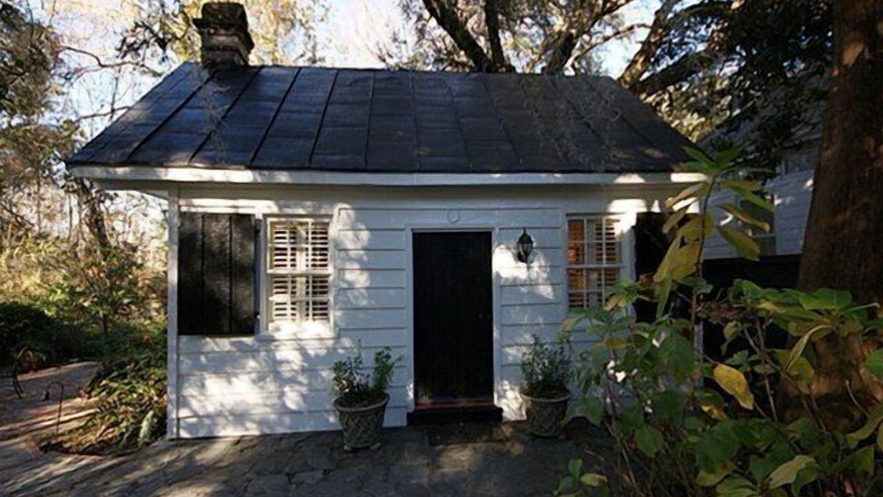 Photo of Bedroom in Summerville Historic District