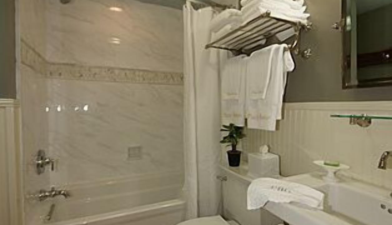 Photo of Bathroom in Summerville Historic District