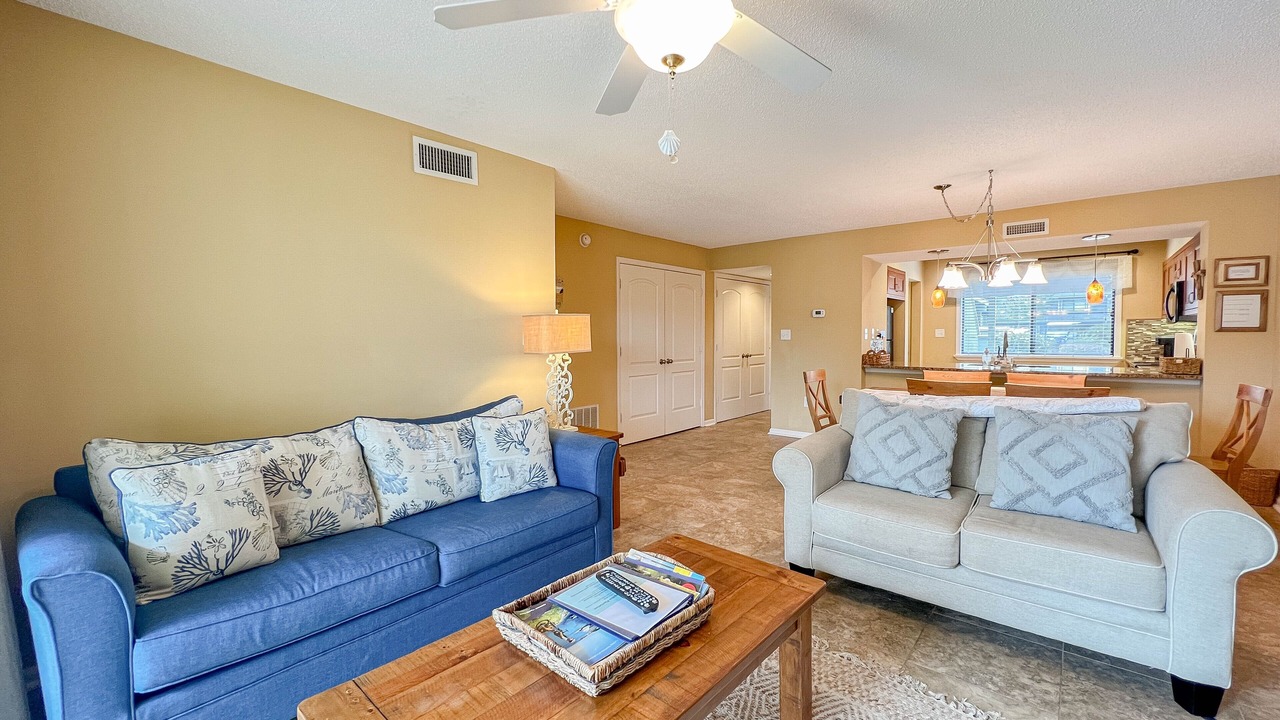 Photo of Livingroom in Arcadian Shores