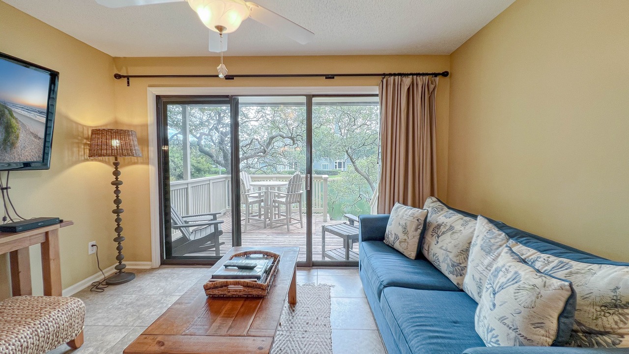 Photo of Livingroom in Arcadian Shores