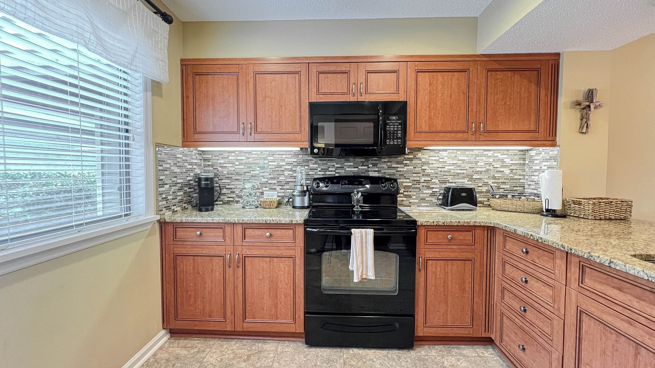 Photo of Kitchen in Arcadian Shores