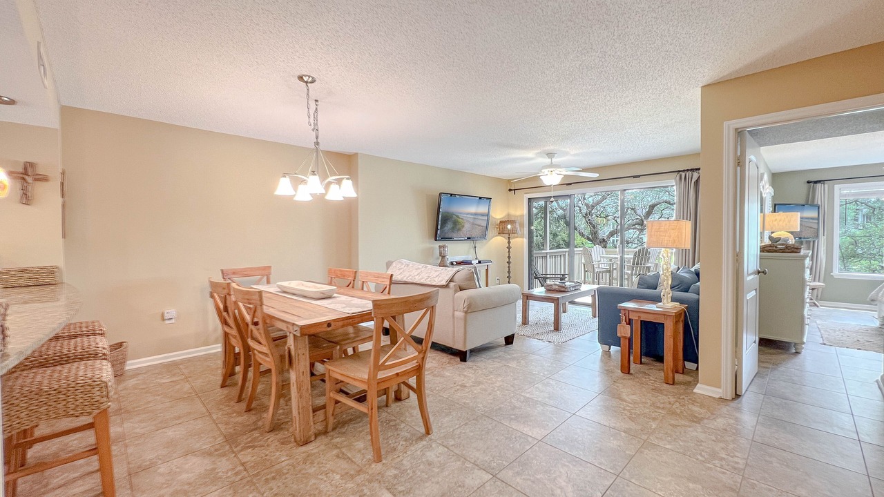 Photo of Livingroom in Arcadian Shores