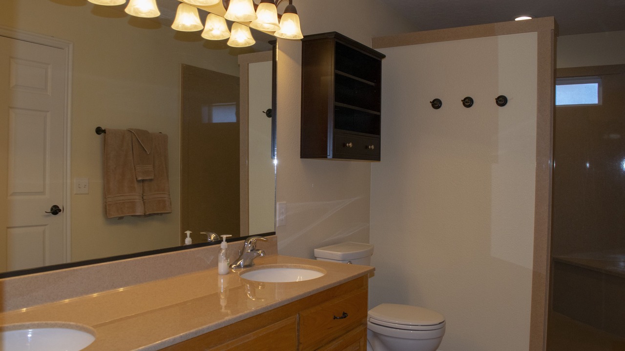 Photo of Bathroom in Parowan