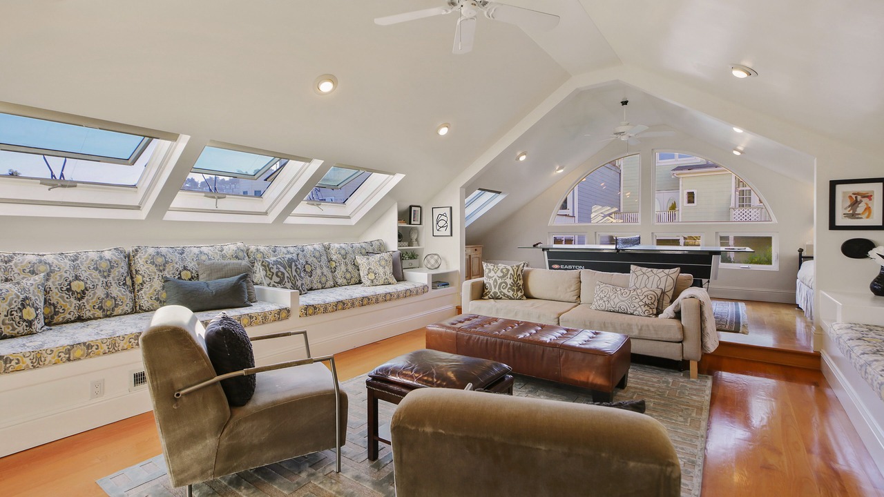 Photo of Bedroom in Eureka Valley