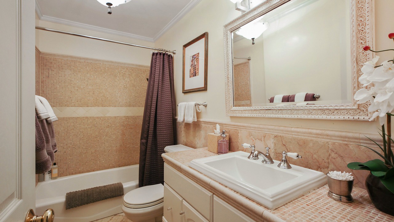 Photo of Bathroom in Eureka Valley