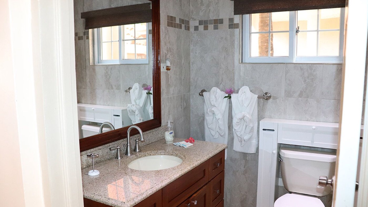 Photo of Bathroom in Tower Isle