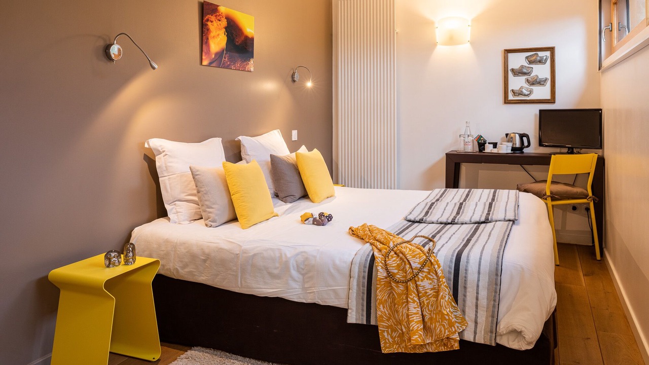 Photo of Bedroom in Limonest