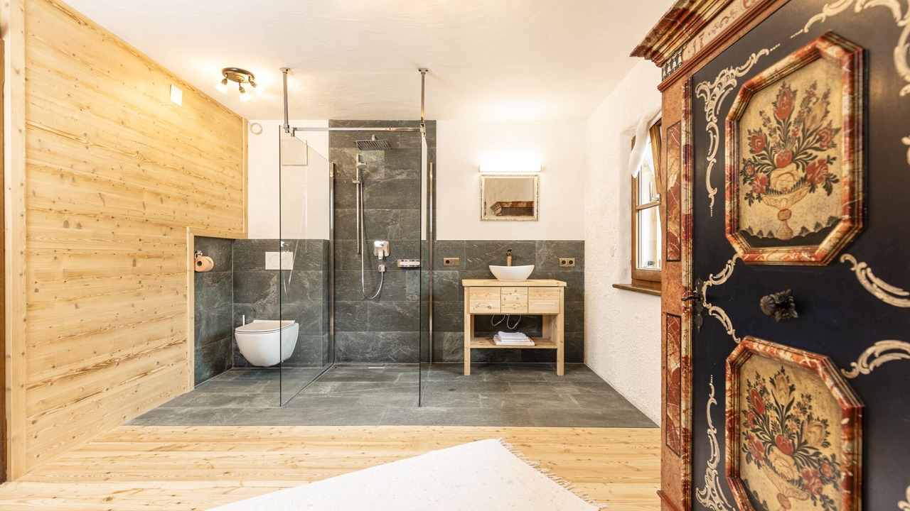 Photo of Bathroom in Emberg