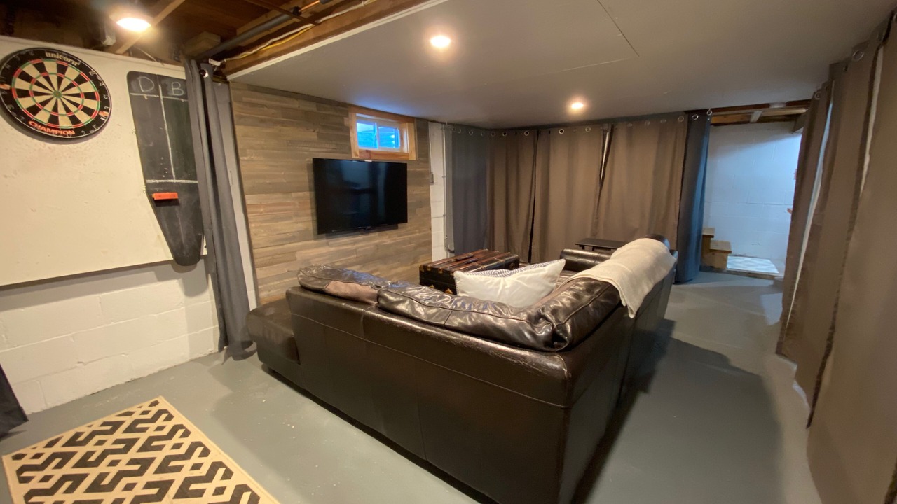 Photo of Bedroom in Spring Lake