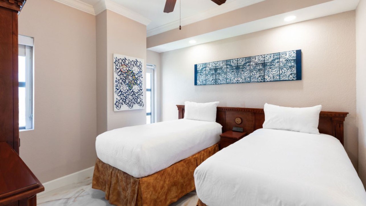 Photo of Bedroom in Florida Center