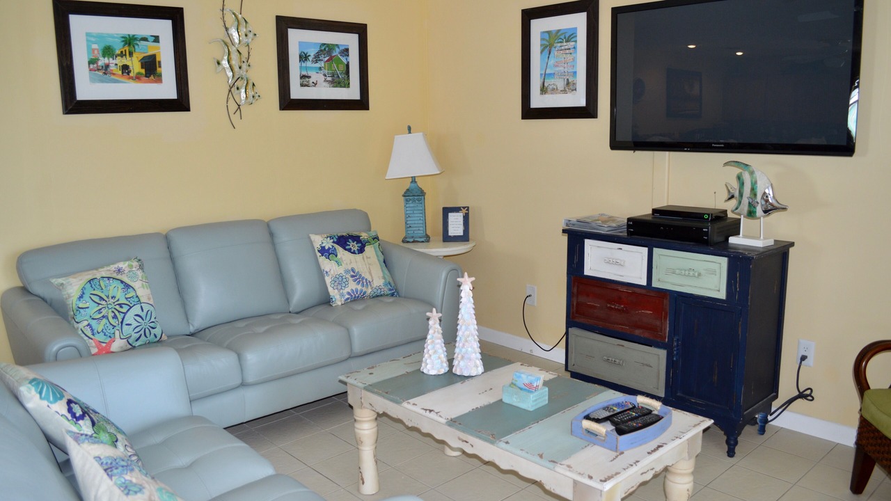 Photo of Livingroom in Cutthroat Harbor Estates