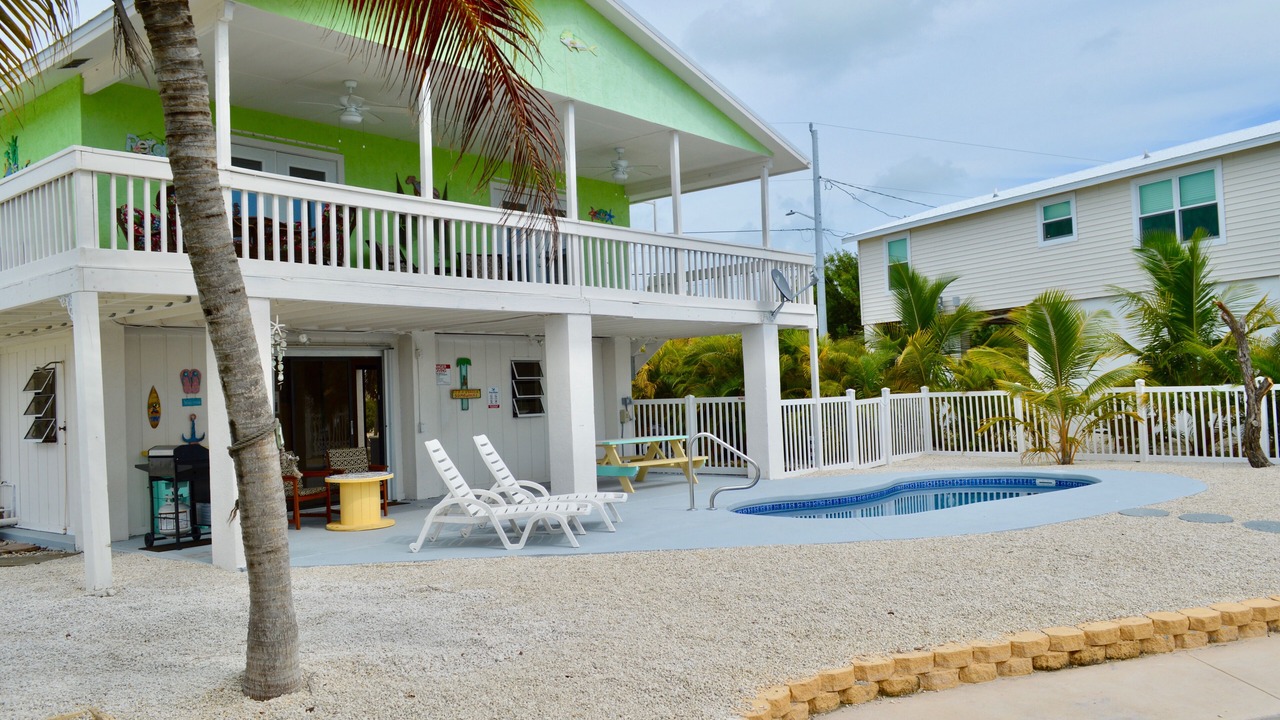 Photo of Patio Balcony in Cutthroat Harbor Estates
