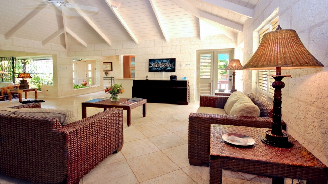 Photo of Livingroom in Gibbs Bay