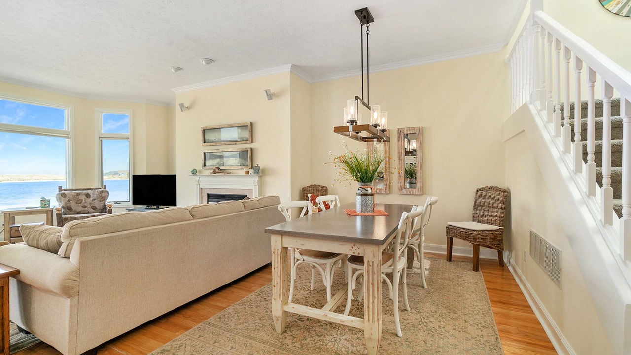 Photo of Livingroom in Manistee