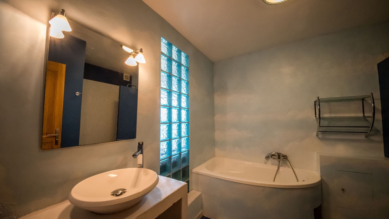 Photo of Bathroom in Colombier-le-Vieux