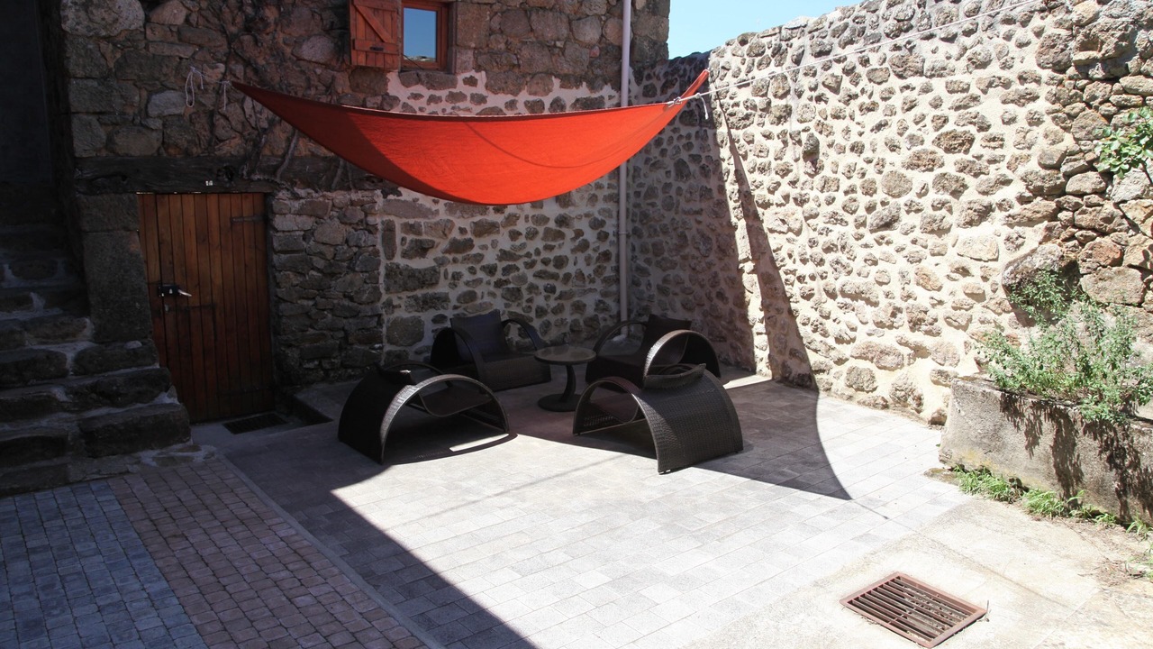 Photo of Patio Balcony in Colombier-le-Vieux