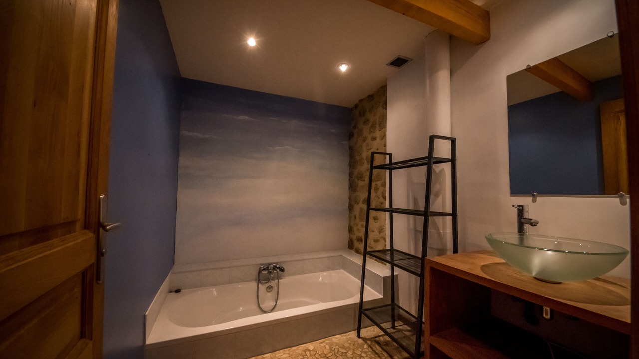 Photo of Bathroom in Colombier-le-Vieux