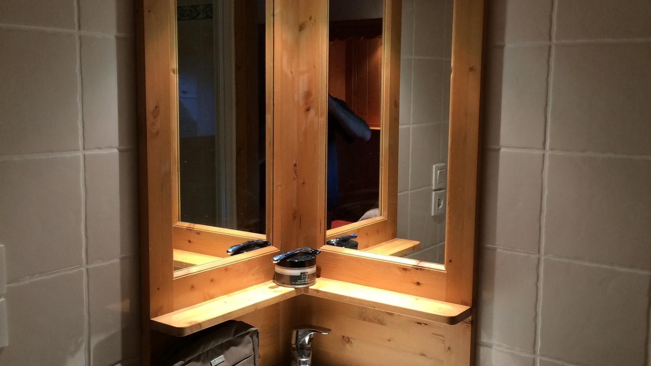 Photo of Bathroom in Oz