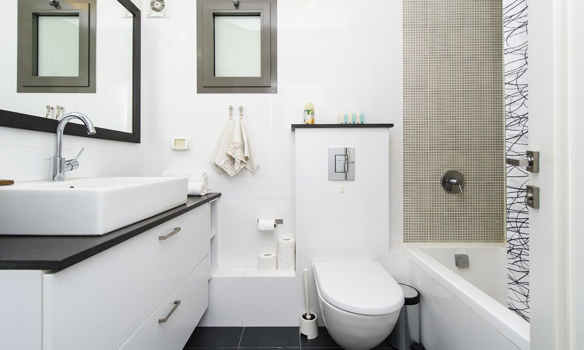 Photo of Bathroom in Ra'ananna