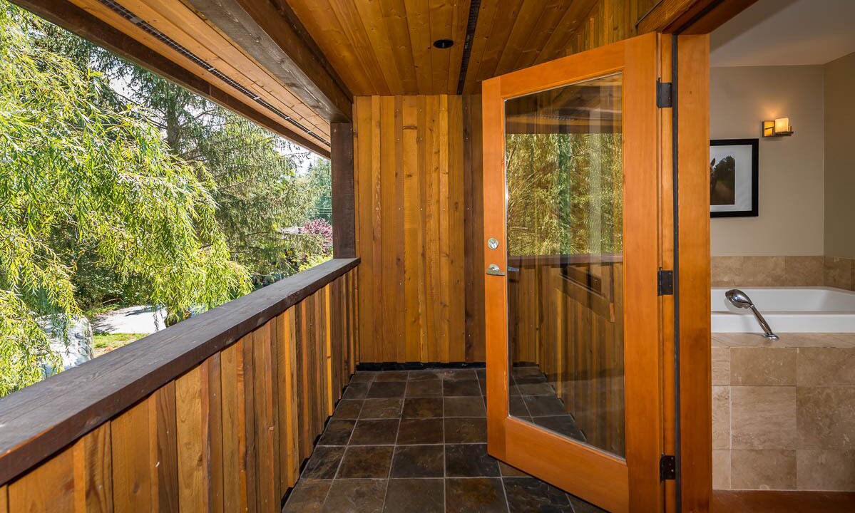 Photo of Outdoor in Brackendale