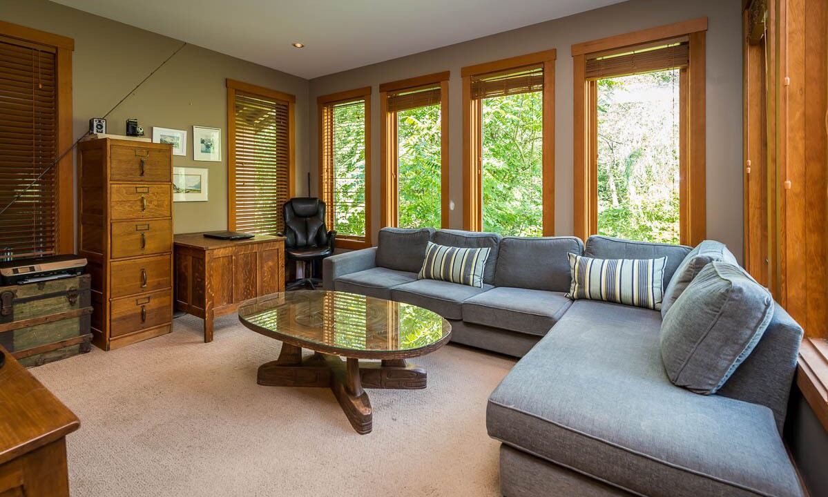 Photo of Livingroom in Brackendale