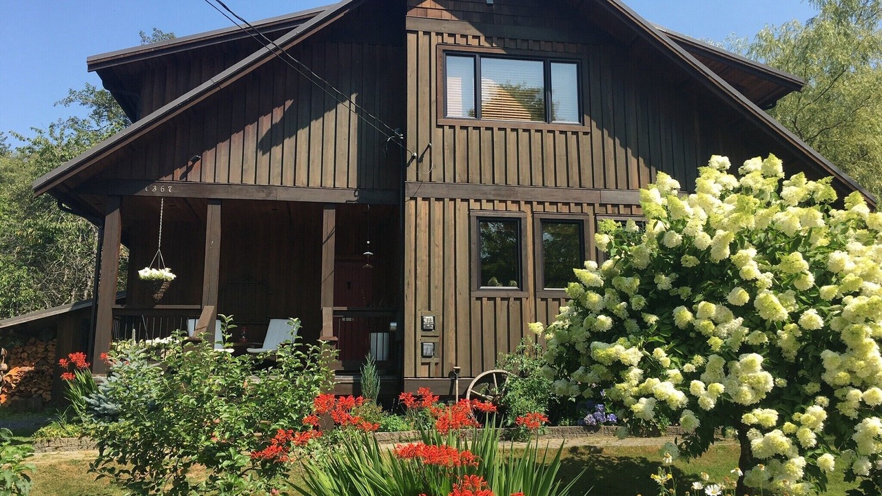 Photo of Outdoor in Brackendale