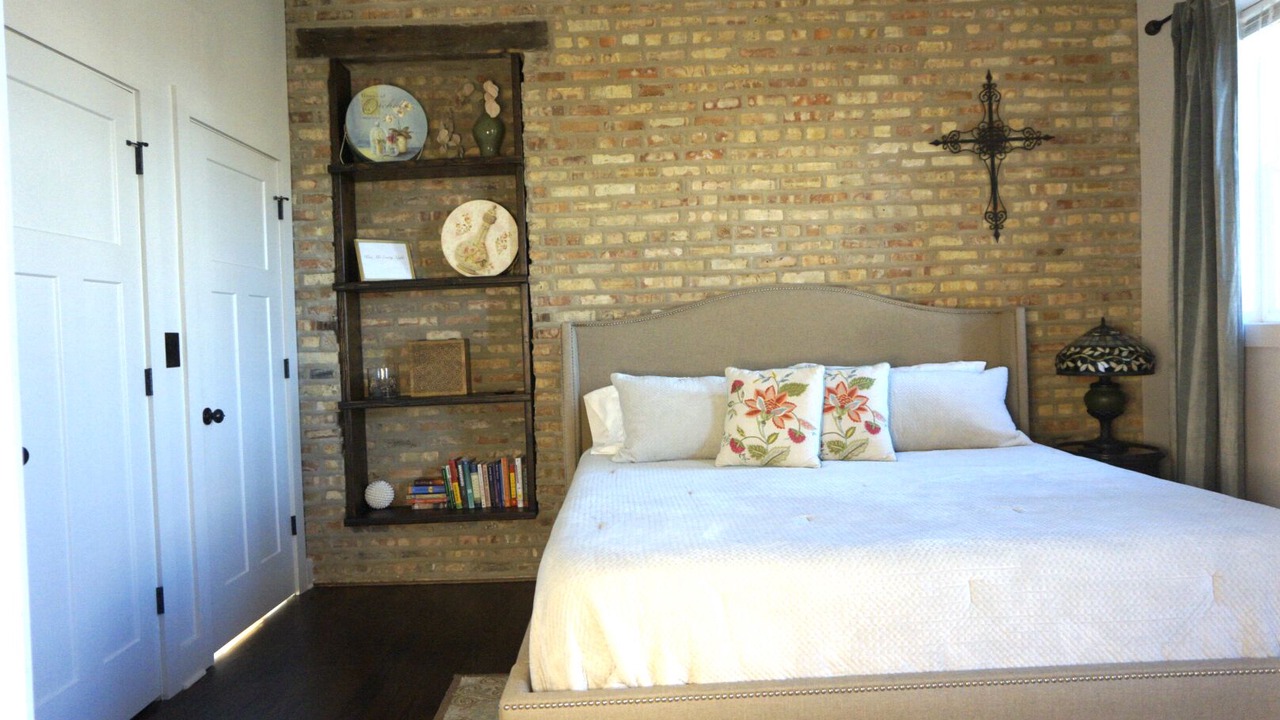 Photo of Bedroom in Rogers Park
