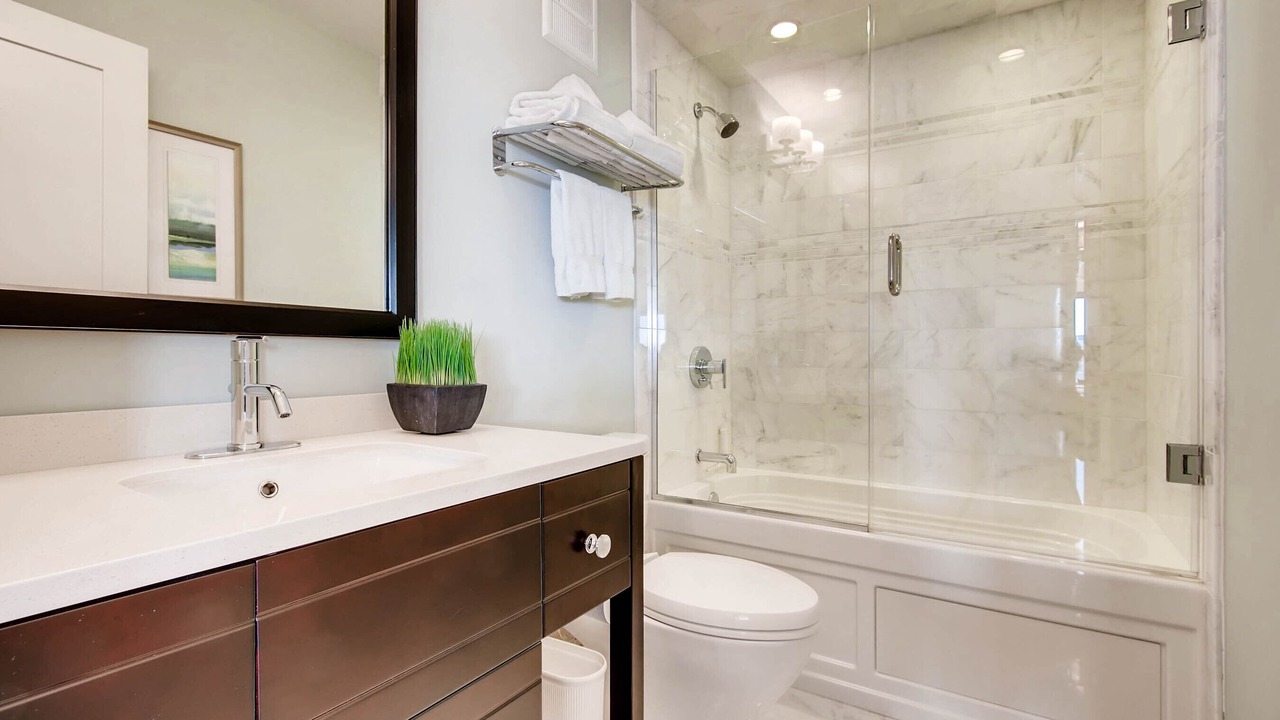 Photo of Bathroom in Near North Side