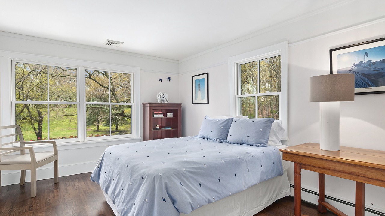 Photo of Bedroom in The Heights