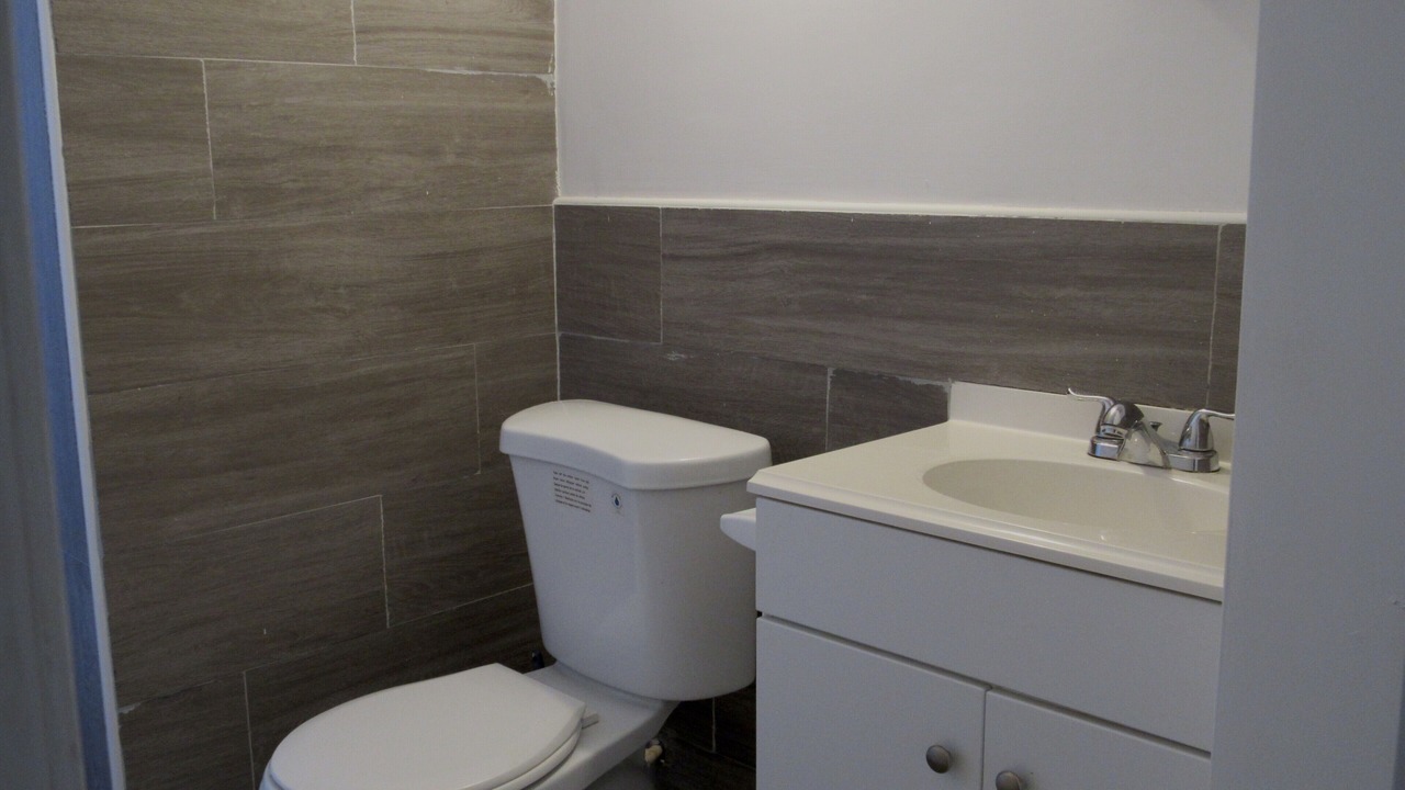 Photo of Bathroom in Alice Town