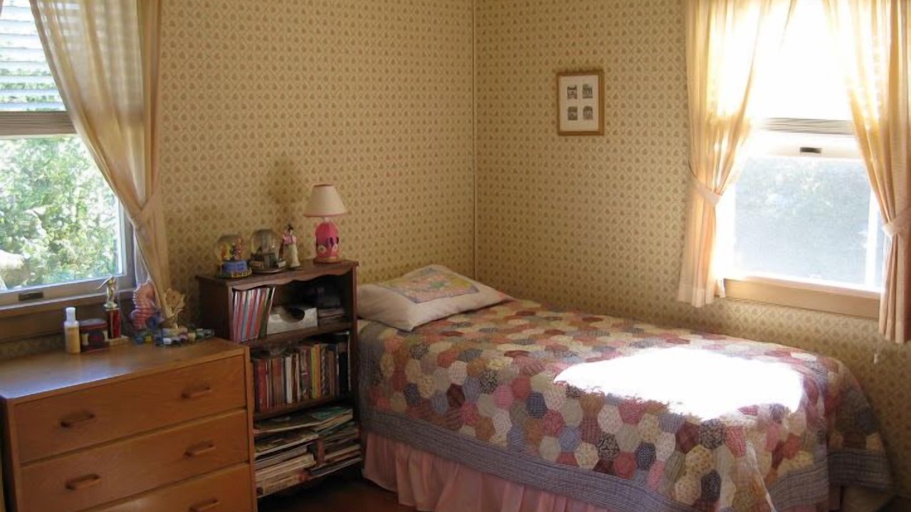 Photo of Bedroom in East Marion