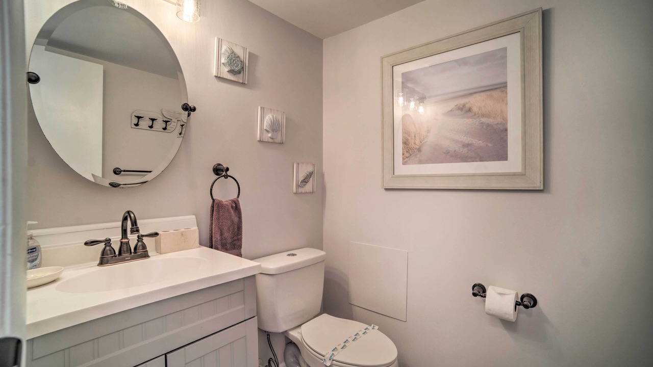 Photo of Bathroom in Oceanmarsh Subdivision