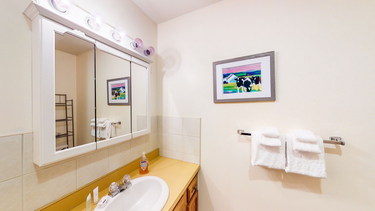 Photo of Bathroom in Warren