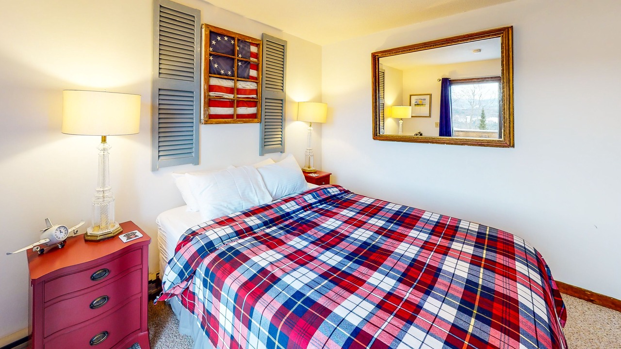Photo of Bedroom in Warren