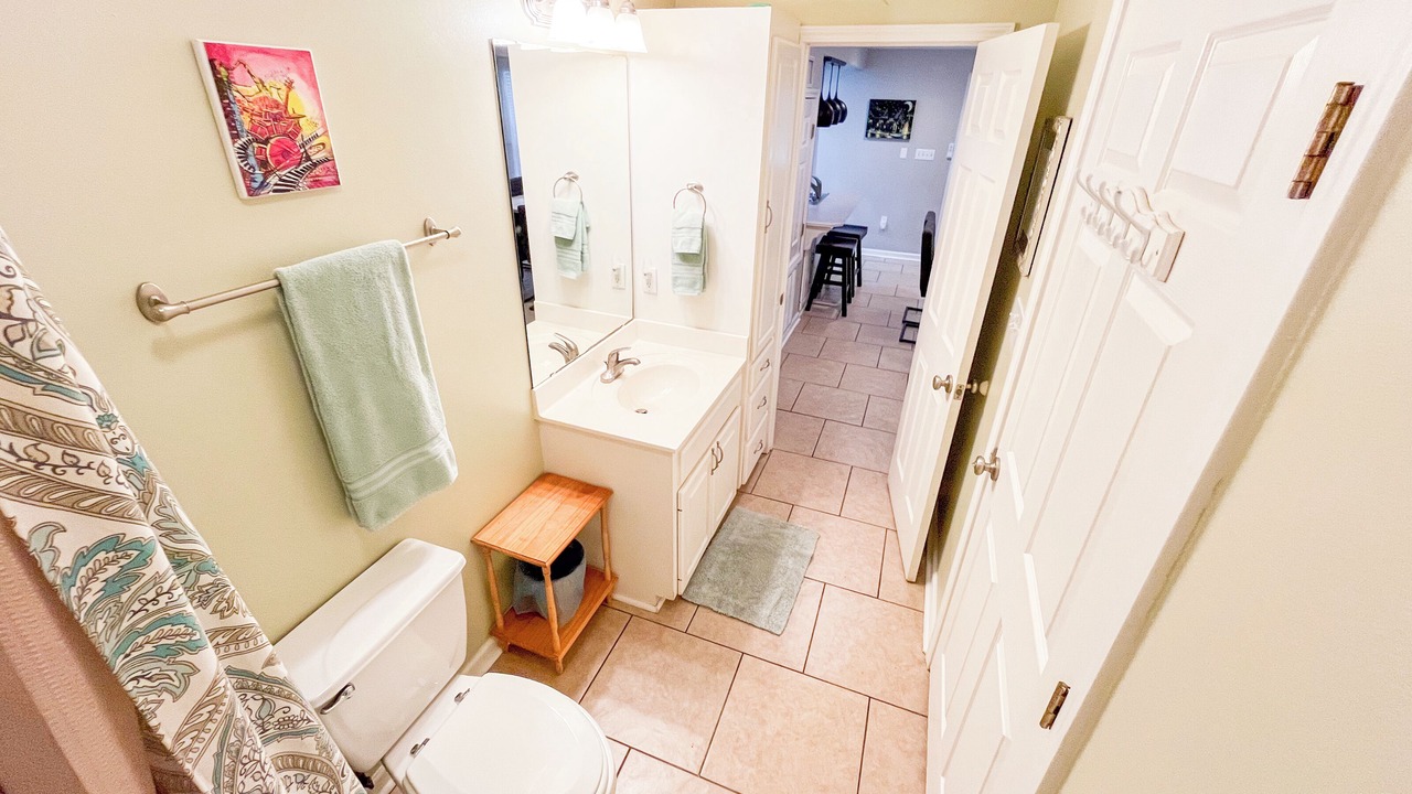 Photo of Bathroom in Oscar