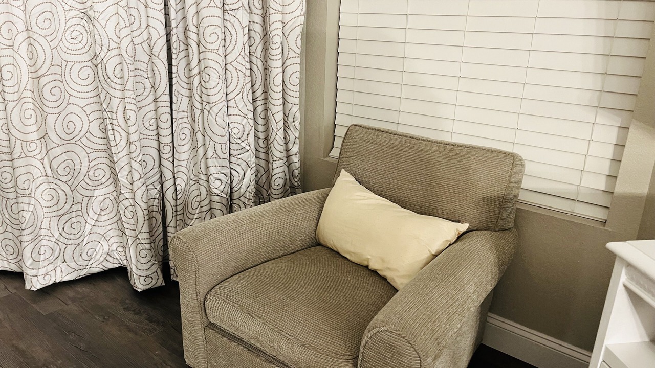 Photo of Bedroom in Arcadian Shores