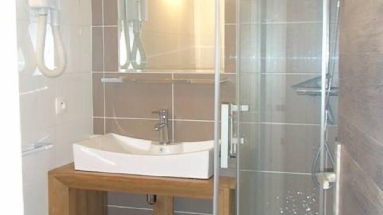 Photo of Bathroom in Bergers