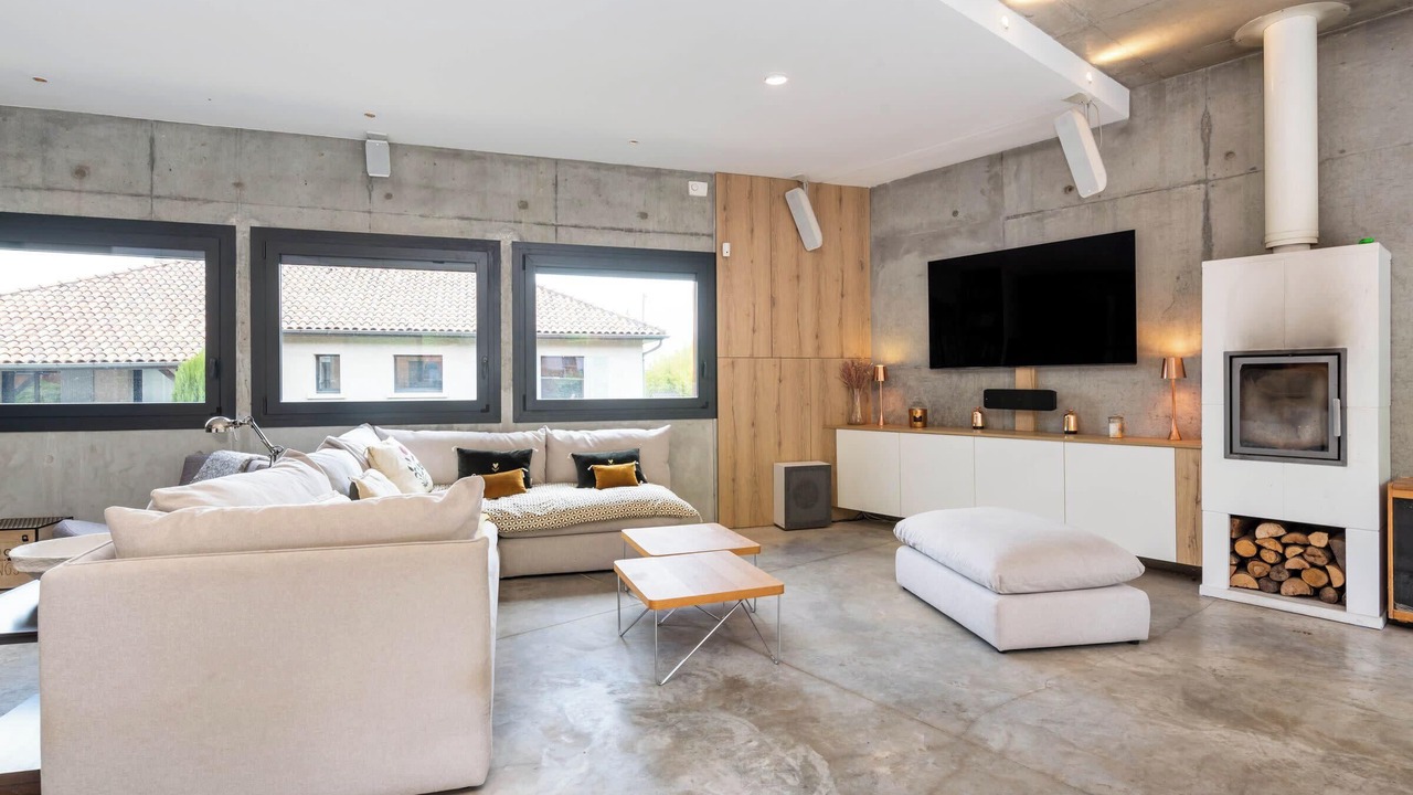 Photo of Livingroom in Saint-Romain-au-Mont-d'Or