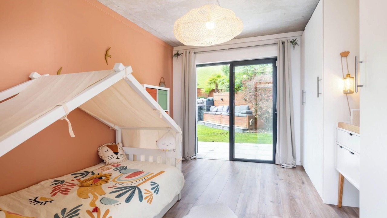 Photo of Bedroom in Saint-Romain-au-Mont-d'Or