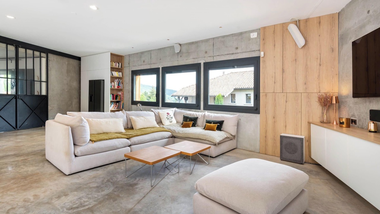 Photo of Livingroom in Saint-Romain-au-Mont-d'Or
