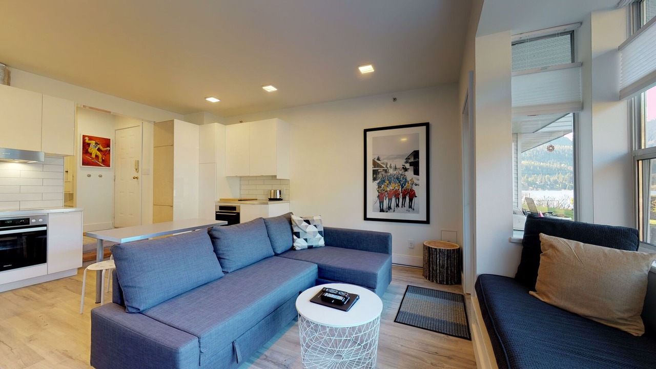 Photo of Livingroom in Blueberry Hill