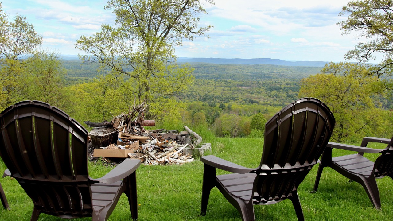 Photo of Outdoor in Town of Olive