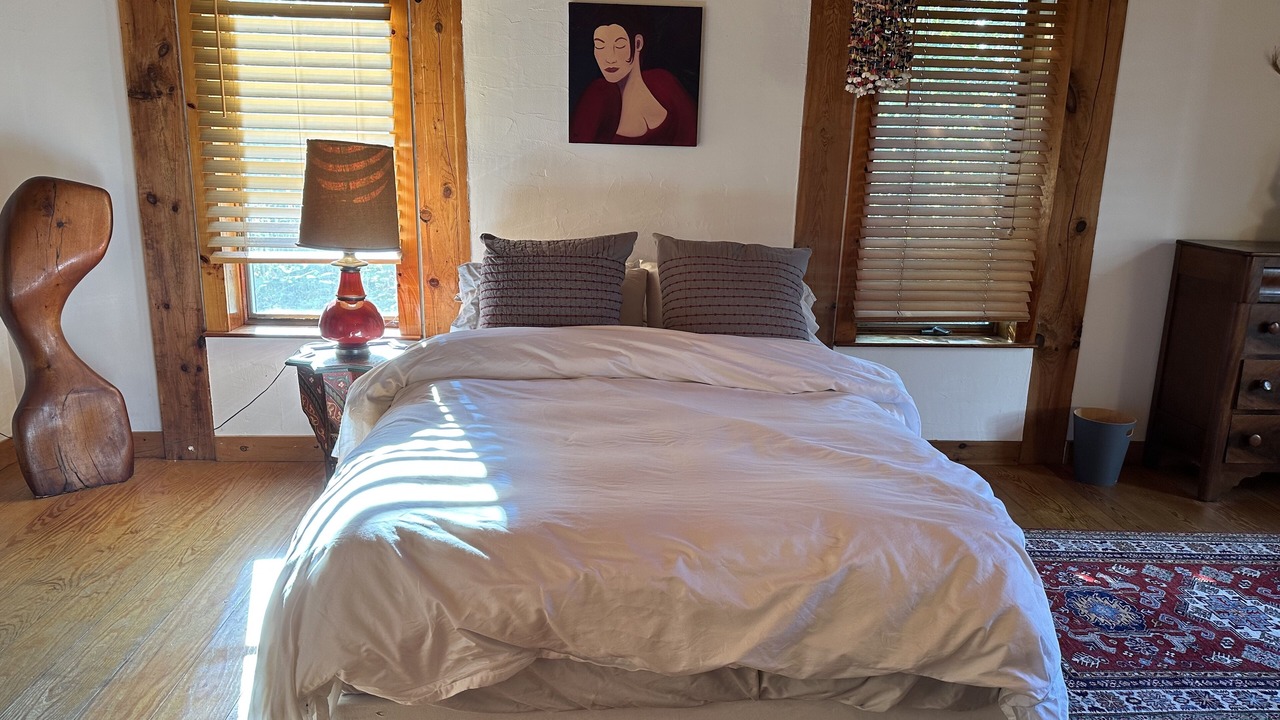 Photo of Bedroom in Williamsville