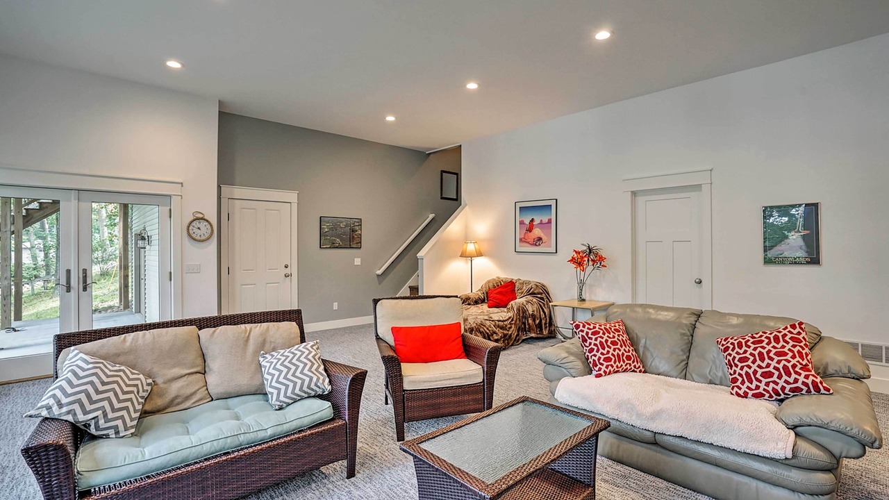 Photo of Livingroom in Lowell