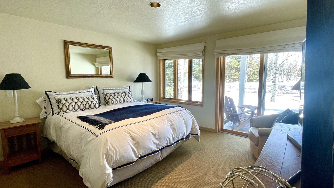Photo of Bedroom in Teton Pines