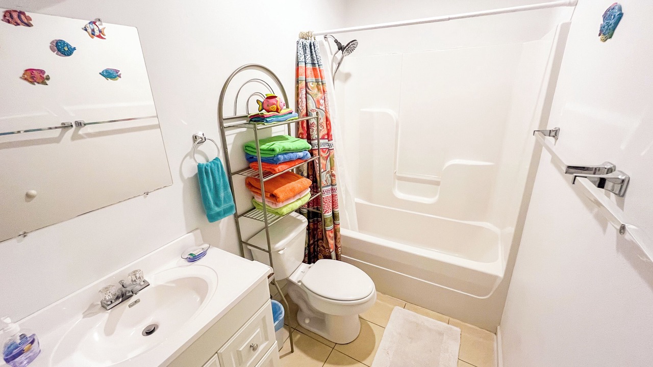Photo of Bathroom in Oscar