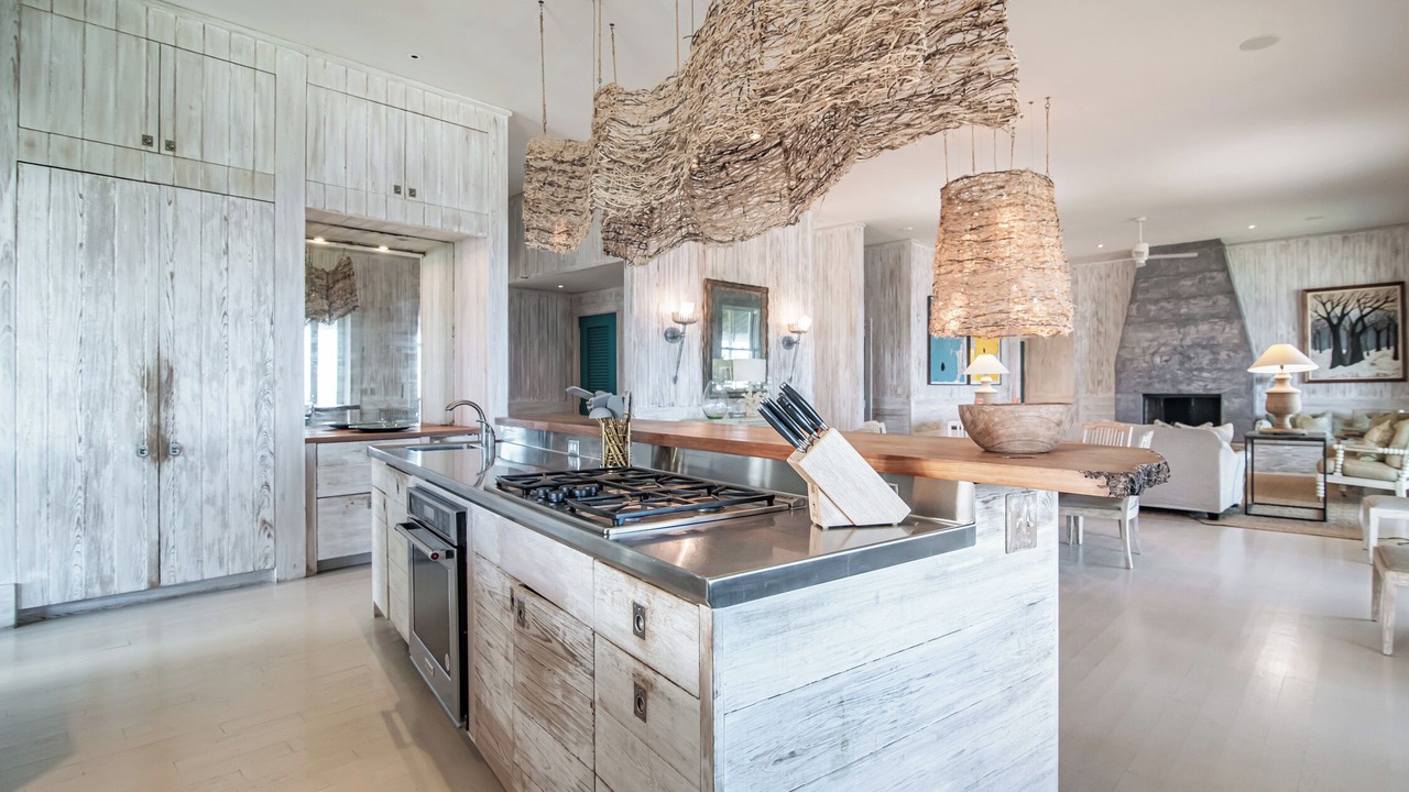 Photo of Kitchen in Debordieu Colony