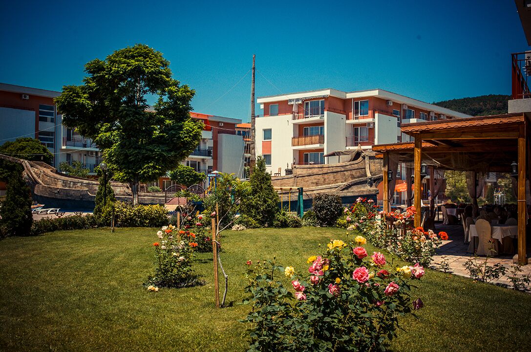Photo of Outdoor in Elenite