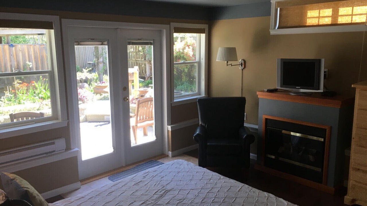Photo of Bedroom in Brackendale