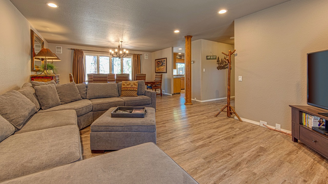 Photo of Livingroom in Sunriver
